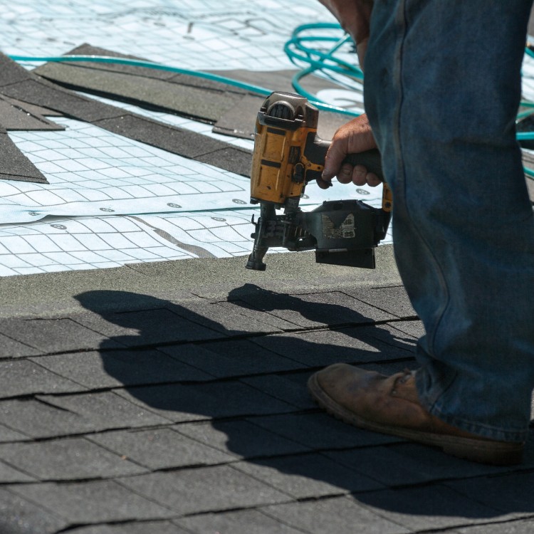 Roofing services in St Louis, MO